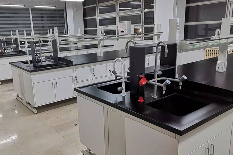 1656410879161382.jpg 鋼木實(shí)驗(yàn)臺(tái).jpg